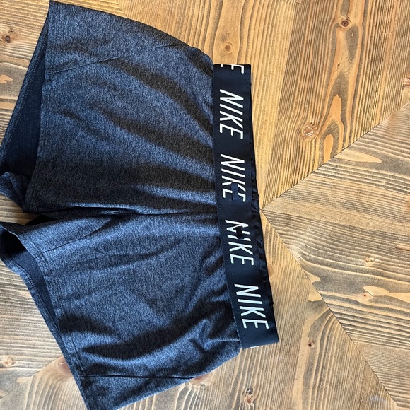 Nike Womens Athletic Running Shorts Dri-Fit Black drawstring size Small - Picture 3 of 6